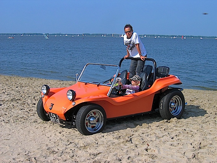 Tim en Fleur in Manx op het strand van Huizen, 4 september 2005